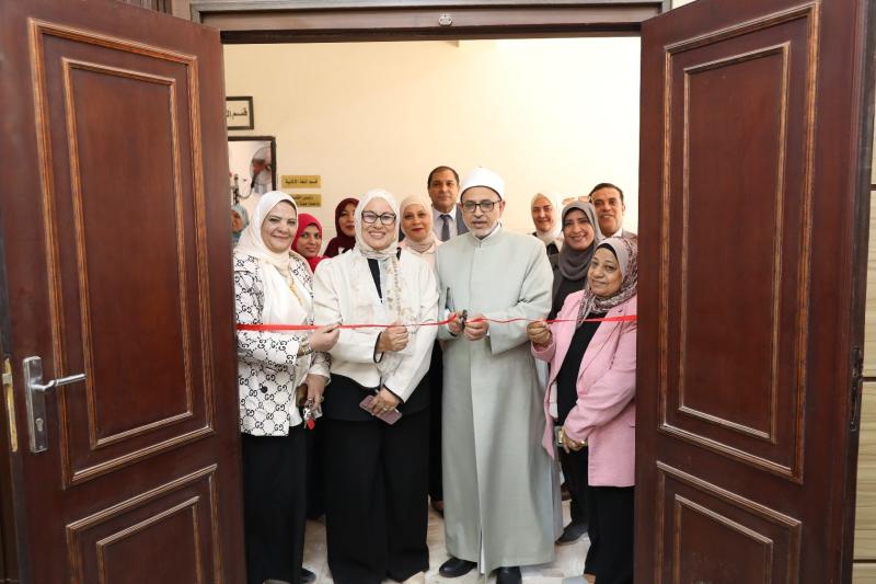 رئيس جامعة الأزهر يفتتح أعمال التطوير والتجديد بكلية الدراسات الإنسانية للبنات بالقاهرة