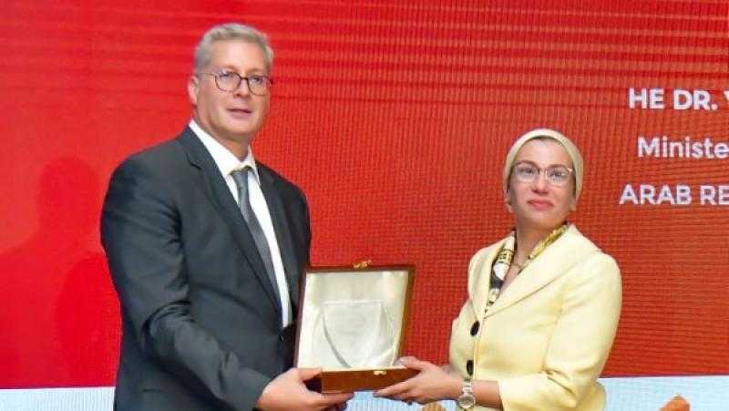 ياسمين فؤاد: أصبحنا متوافقين بين قطاعي البيئة والتعدين في مصر