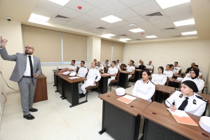 دورتين تدريبيتين لتعزيز ثقافة حقوق الإنسان 