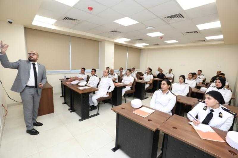 ”الداخلية” تنظم دورتين تدريبيتين لتعزيز ثقافة حقوق الإنسان لدى الكوادر الأمنية