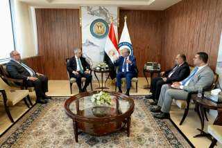 وزير البترول والثروة المعدنية يبحث مع ”شلمبرجير” سبل دعم أنشطة الاستكشاف والإنتاج وتعزيز الشراكة التقنية