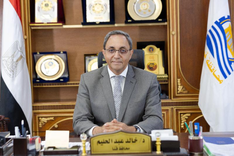 محافظ قنا 