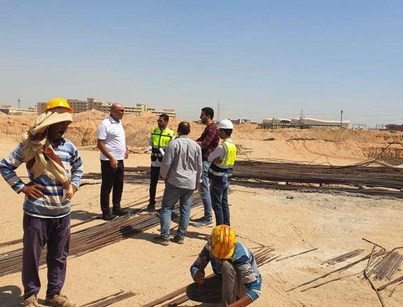 نائب رئيس الزمالك يتفقد سير العمل بفرع أكتوبر.. وبدء تشييد ملاعب كرة القدم