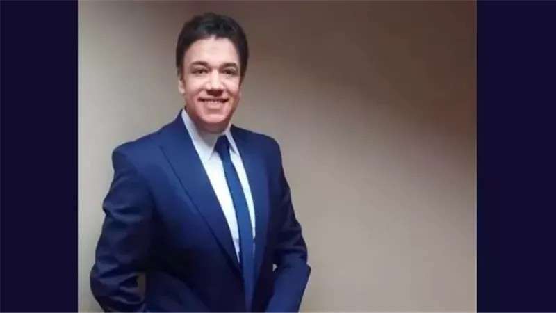 المطرب ضياء عز الدين
