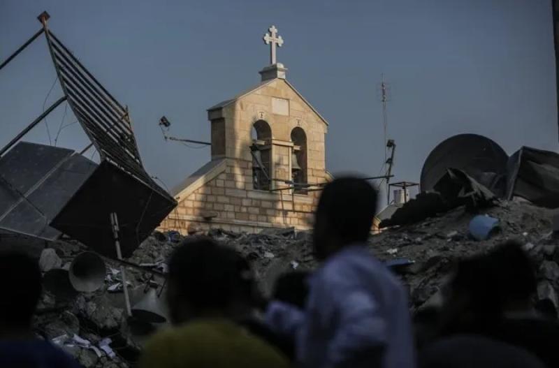 شؤون الكنائس في فلسطين تدين قصف كنيسة العائلة المقدسة في غزة