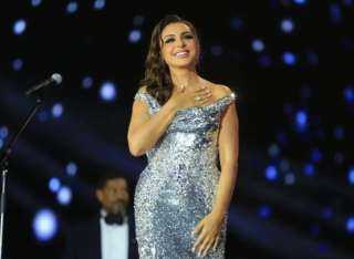 صوت مصر يفتتح ليالي العلمين.. وشعب أنغام يملأ معها السماء نغمًا