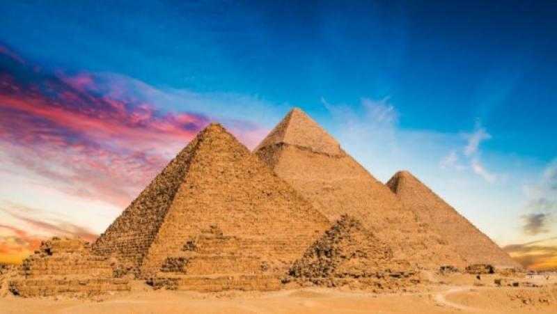 خبير آثار : اختيار الأهرامات من أهم مواقع السياحة العالمية بـ تقدير دولي