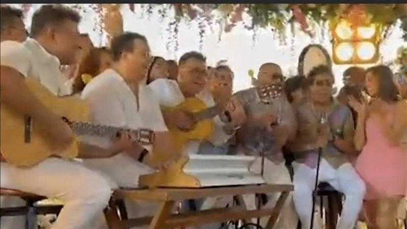 جدل حول حذف مشاهد الملحن الراحل محمد رحيم من كليب ”الذوق العالي” لتامر حسني