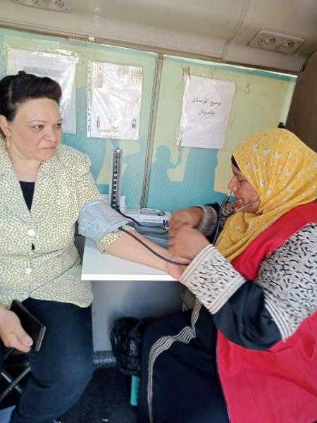 تواصل فعاليات حملة ”١٠٠ يوم صحة” بمحافظة الأقصر من خلال الفرق الثابتة والمتحركة