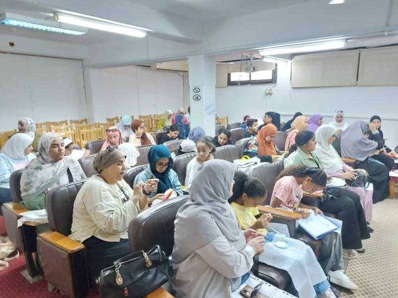 جامعة قناة السويس تنفذ برنامجًا تدريبيًا حول ”فن التطريز اليدوي” لتعزيز المهارات اليدوية والحفاظ على التراث