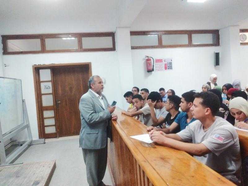 جامعة قناة السويس تنظم ندوة توعوية بكلية الزراعة حول الاستخدام الرشيد والآمن للأدوية