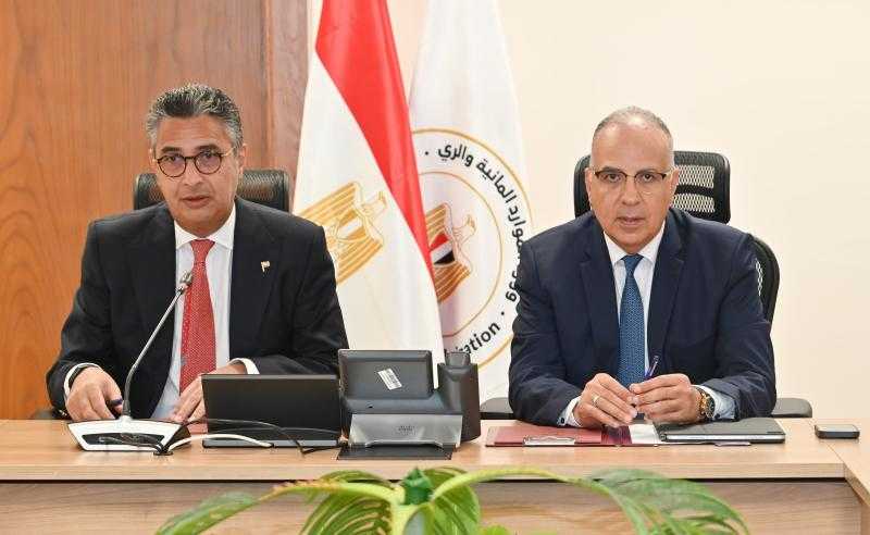 وزير الرى يبحث مع وزير التموين سُبل تطوير مصانع إنتاج السكر من قصب السكر
