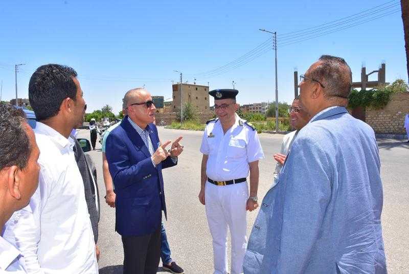 محافظ الأقصر في جولة صباحية بأحياء جنوب ووسط وشرق المدينة لمتابعة مستوى النظافة ورفع الإشغالات