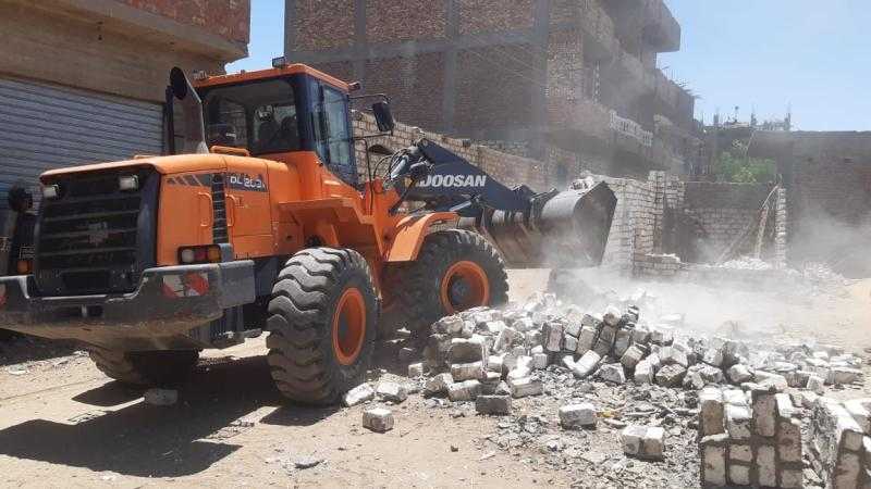إزالة ٦ حالات مخالفة بمدينة الطود بمحافظة الأقصر
