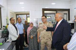 بحوث الصحراء والفنية العسكرية يناقشان المراحل النهائية لتدشين قاعدة علمية لتحلية المياه عبر شبكة الإنترنت