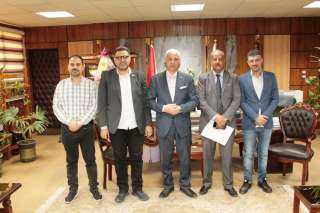 جامعة أسيوط تستقبل لجنة من المجلس الأعلى للجامعات لمتابعة اختبارات القدرات بكلية الفنون الجميلة