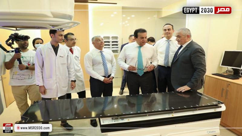 عبدالغفار يتفقد مشروعات تطوير مستشفيات الأورام والتل الكبير