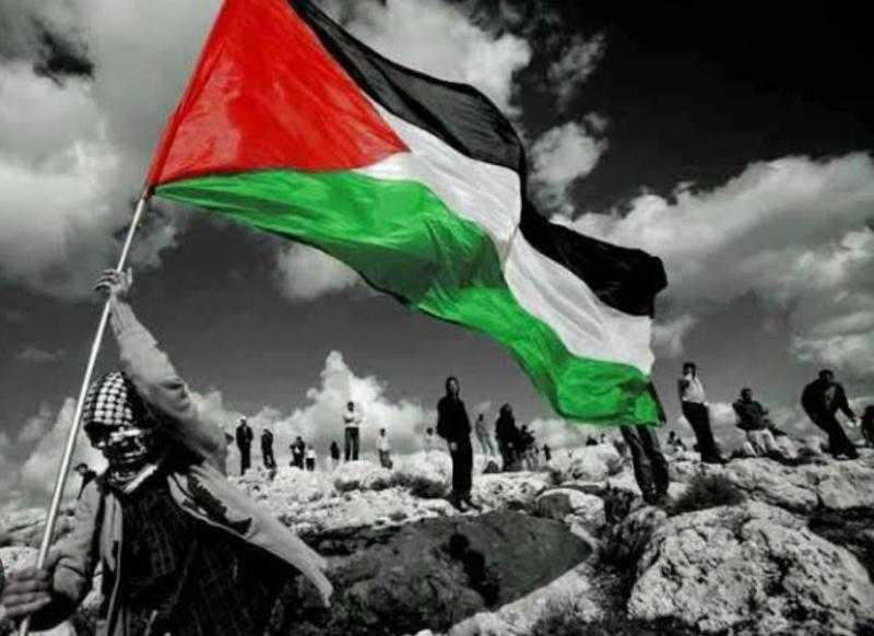 متحدث حركة فتح: إسرائيل تسعى لخلق بيئة طاردة لتهجير الشعب الفلسطينى