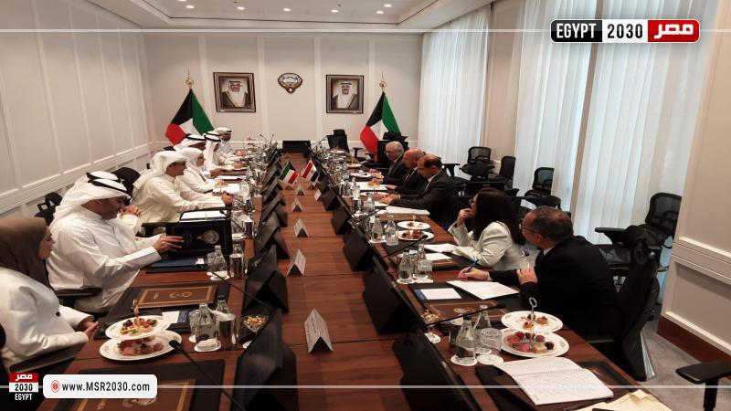 لقاء نائب رئيس مجلس الوزراء للتنمية الصناعية وزير الصناعة والنقل مع وزيرة المالية الكويتية