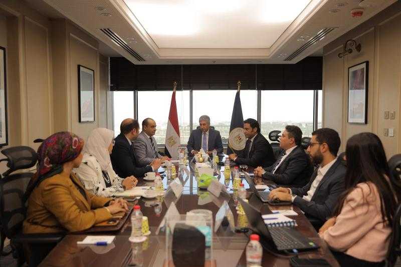وزير السياحة والآثار يتابع استعدادات إطلاق منصة ”رحلة” لتنظيم زيارات مدرسية مجانية للمواقع الأثرية والمتاحف