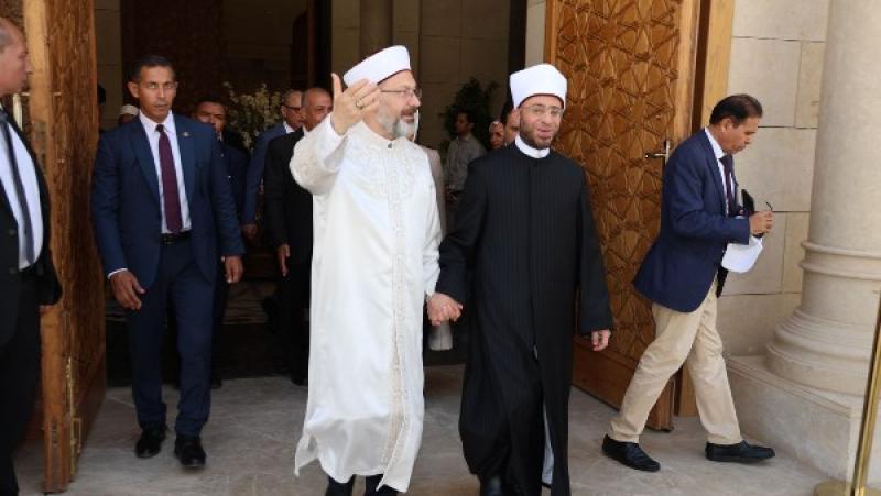 وزير الأوقاف ووزير الشئون الدينية التركي