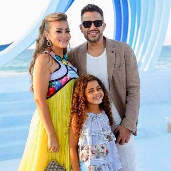 ابنة محمد حماقي تخطف الأنظار في أحدث ظهور