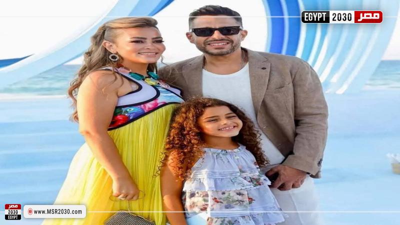 محمد حماقي مع عائلته