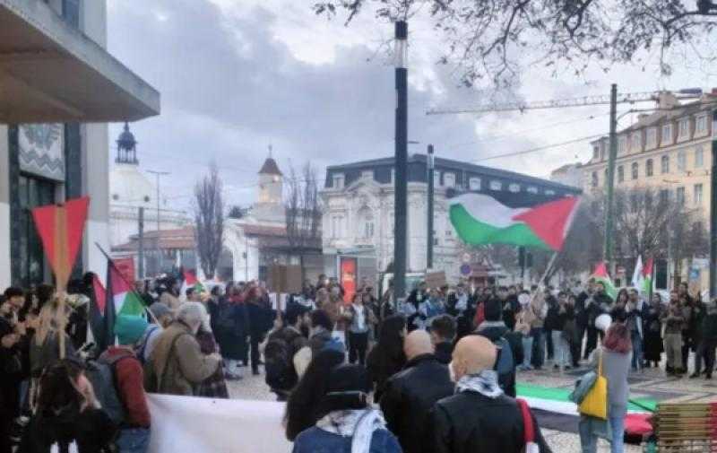 مظاهرة للمئات في البرتغال احتجاجا على سياسة التجويع في غزة