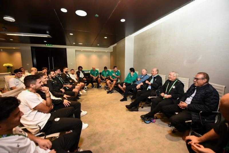 أبو ريدة يحفز لاعبي المنتخب الوطني المشارك في كأس العرب قبل انطلاق البطولة