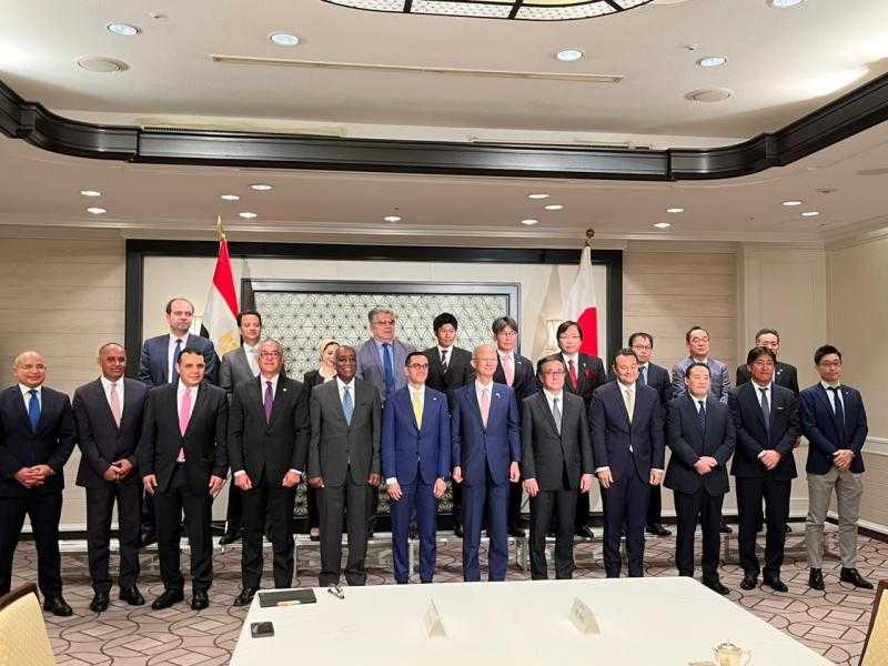 وزير الاستثمار والتجارة الخارجية يلتقي مسؤولي 4 شركات يابانية لاستعراض مشروعاتها وخططها الاستثمارية بالسوق المصري