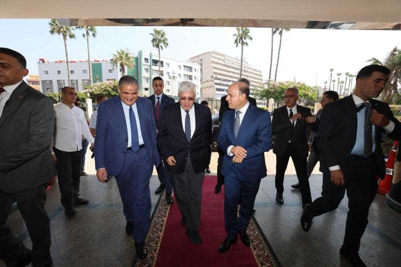محافظ كفرالشيخ يستقبل وزير التعليم العالي لبحث عدد من الملفات فى مستهل زيارته للجامعة