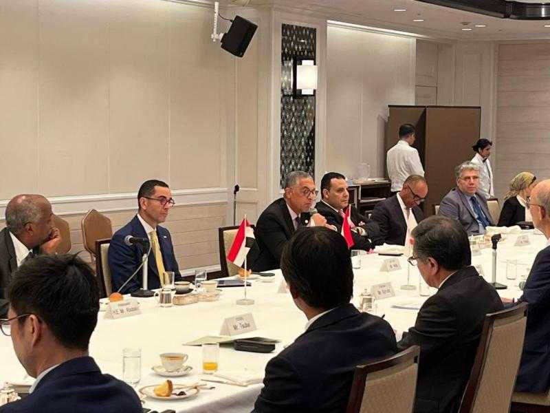 وزير الاستثمار والتجارة الخارجية يشارك بإفطار عمل بمشاركة كبرى الشركات اليابانية