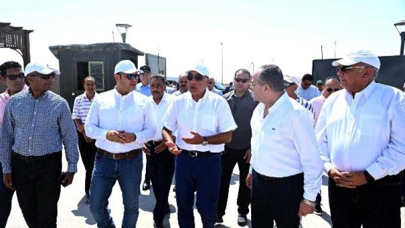 رئيس الوزراء يتفقد محطة التجارب البحثية لتحلية مياه البحر بالعلمين الجديدة