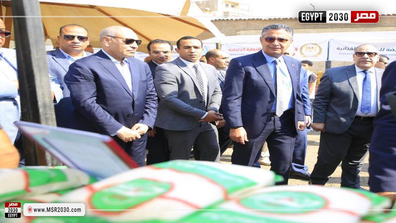 وزير التموين والتجارة الداخلية ومحافظ القاهرة 