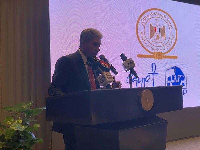 وزير السياحة والآثار يطلق منصة التدريب الإلكترونية لتأهيل ورفع كفاءة العاملين بالقطاع السياحي