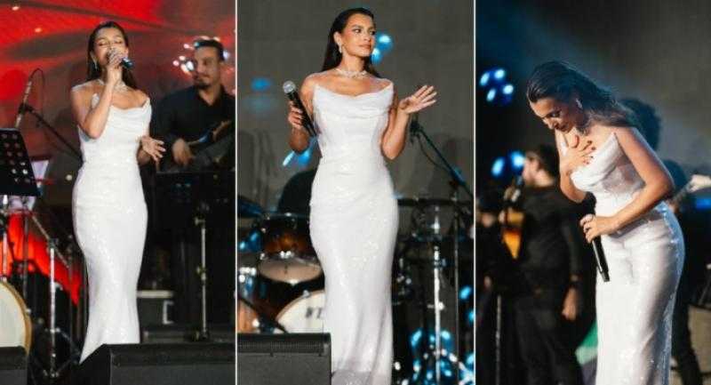 كارمن سليمان بإطلالة بيضاء في أحدث حفلاتها الغنائية