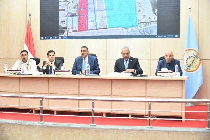 المجلس التنفيذي لمحافظة مطروح يناقش استعدادات المحافظة لانتخابات مجلس الشيوخ