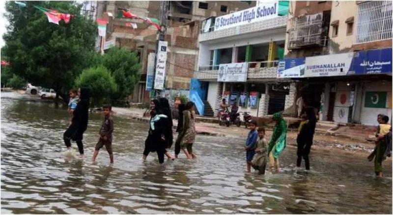 ارتفاع حصيلة ضحايا الفيضانات في باكستان إلى 279 قتيلًا و676 مصابًا