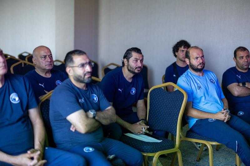فيفا يعقد اجتماعا بـ الفيديو كونفرانس مع مسؤولي بيراميدز.. اعرف السبب