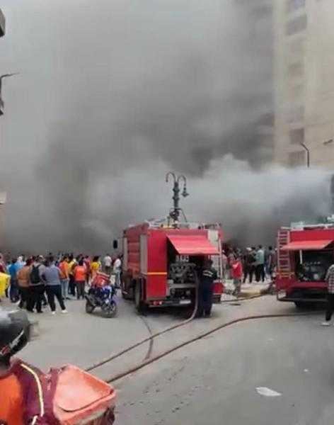 حريق يلتهم مطعم كرم الشام في المنتزه بالإسكندرية.. والحماية المدنية تحاول السيطرة