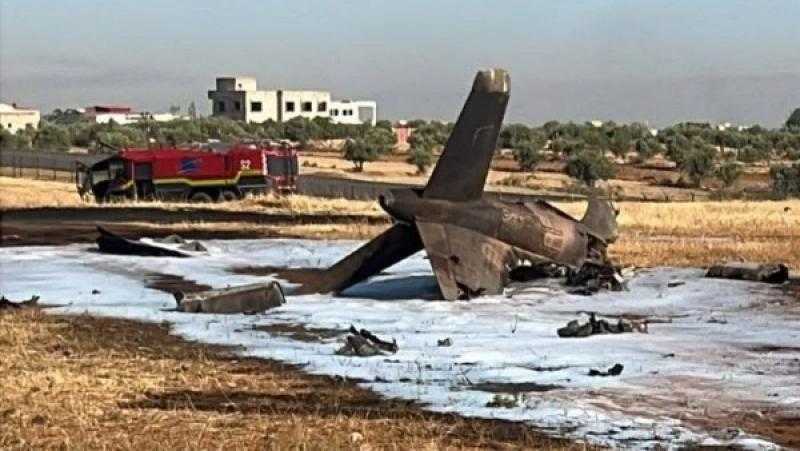 شاهد | تحطم طائرة عسكرية مغربية في مطار فاس ومصرع ضابطين