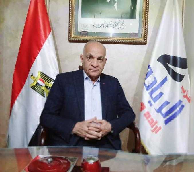 حزب الريادة: كرامة المصريين بالخارج خط أحمر.. ولن نصمت على احتجاز أحمد عبد القادر