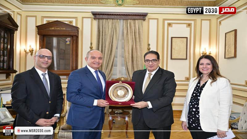 رئيس جامعة القاهرة 