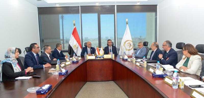 وزير التموين يبحث مع رئيس جهاز تنمية المشروعات مجالات التعاون لتطوير منافذ تجارة التجزئة التابعة للوزارة