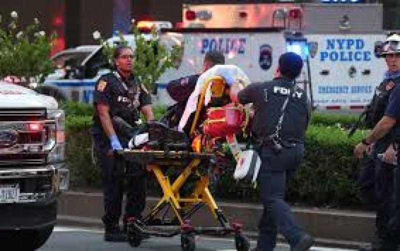 حادثة مروعة بنيويورك.. مسلح يقتل 4 أشخاص بينهم شرطي ويصيب آخرين قبل أن ينهي حياته
