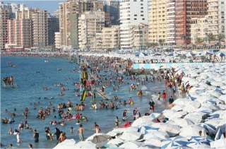 10 جنيه فقط.. شواطئ إسكندرية ترحب بزوارها بأقل الأسعار ومجانية في بعض المناطق