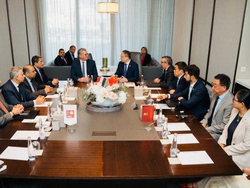 وزير البترول يعقد اجتماعًا مع رئيس مجلس الإدارة والرئيس التنفيذي لشركة يونايتد إنرجي جروب