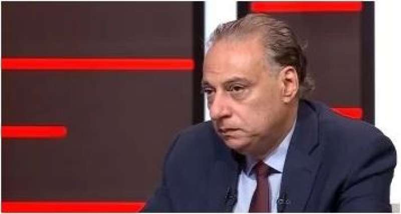 محمد كمال، أستاذ العلوم السياسية