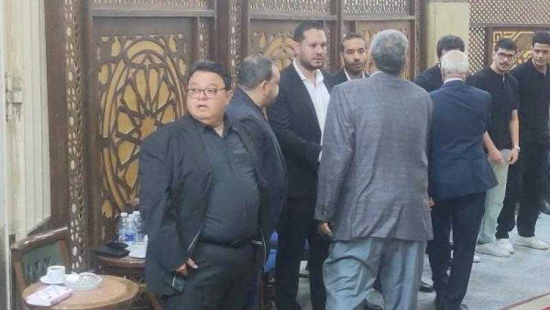 بحضور نجوم الفن.. عزاء شقيق المخرج خالد جلال
