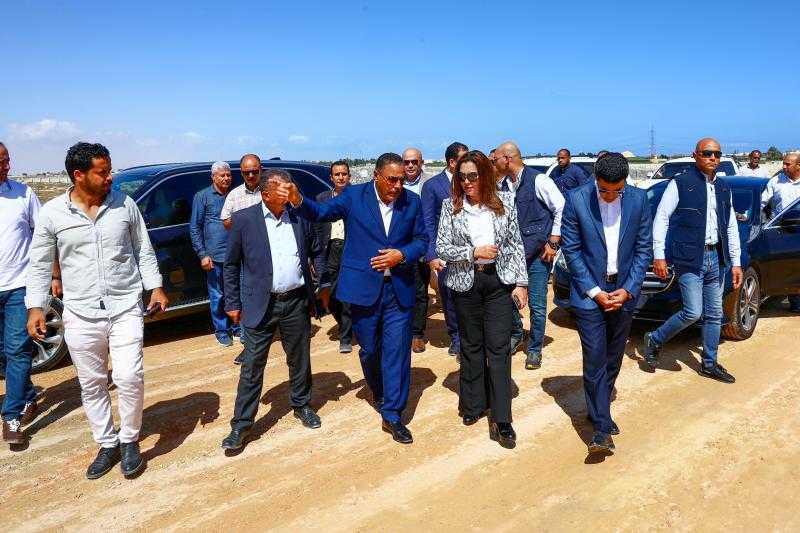 وزيرة التنمية المحلية ومحافظ مطروح يتفقدان أعمال توسعة وتطوير المدخل الغربي لمدينة الحمام